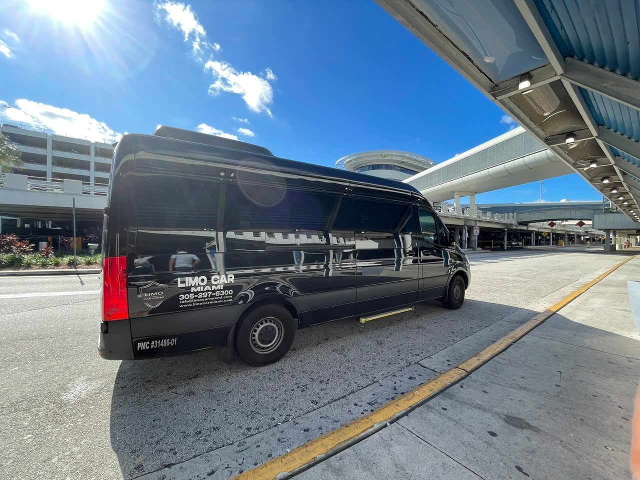 Van de traslado privado en el aeropuerto de Miami